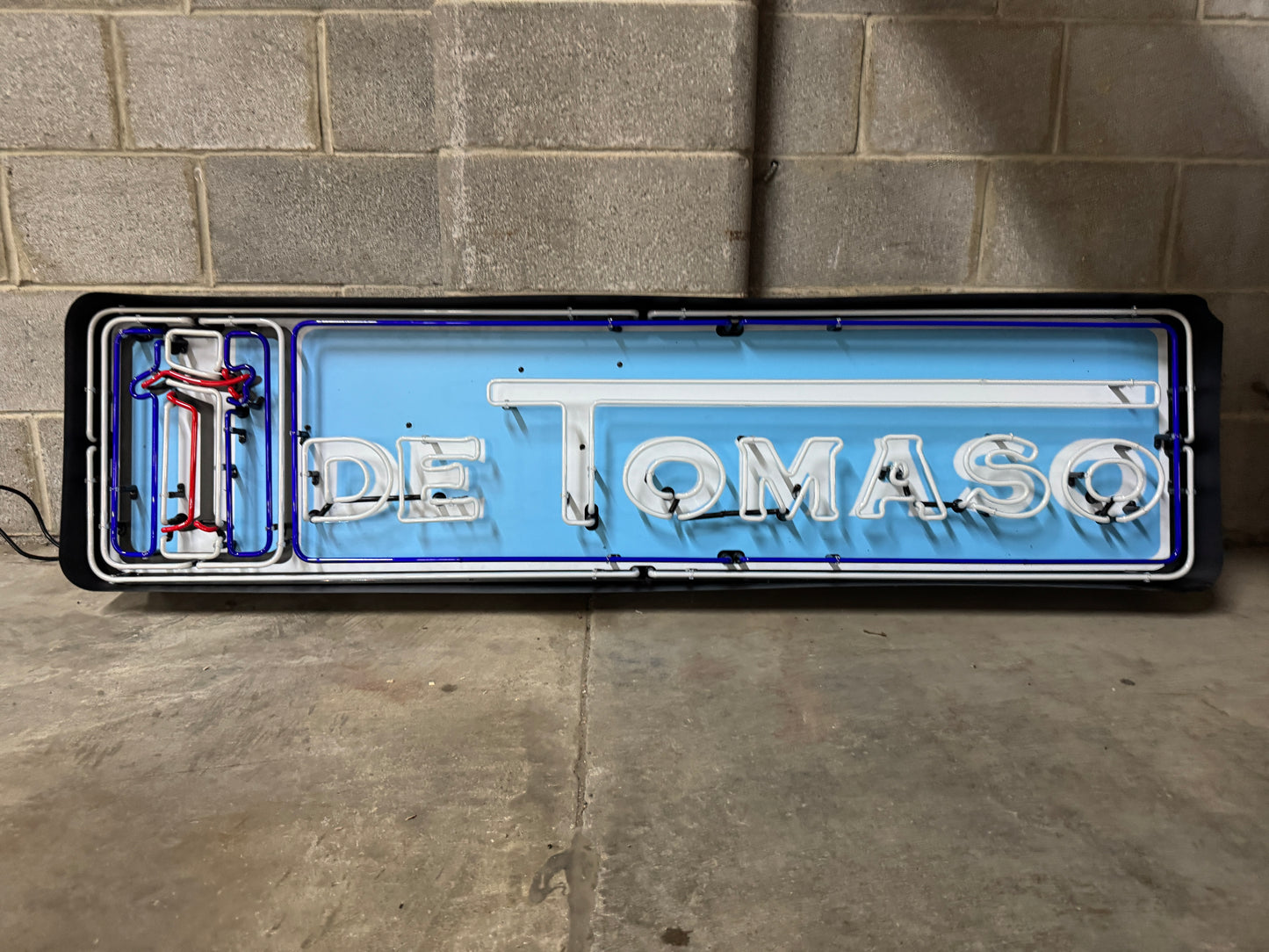 DeTomaso Neon Sign #N149