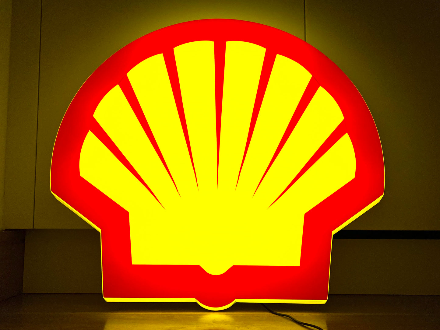 Shell Oil Illuminated Sign #B63