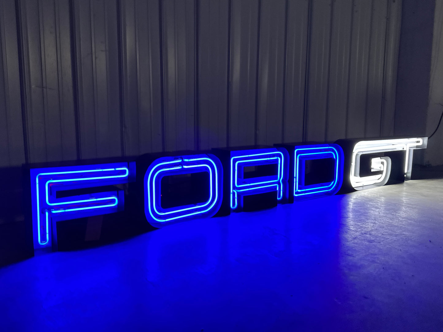 Ford GT Neon Sign #N154