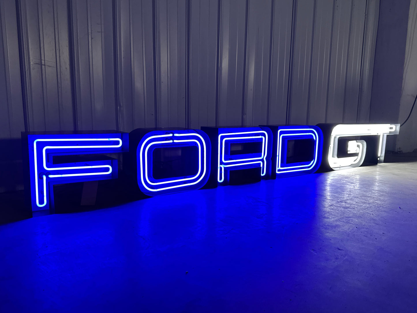 Ford GT Neon Sign #N154