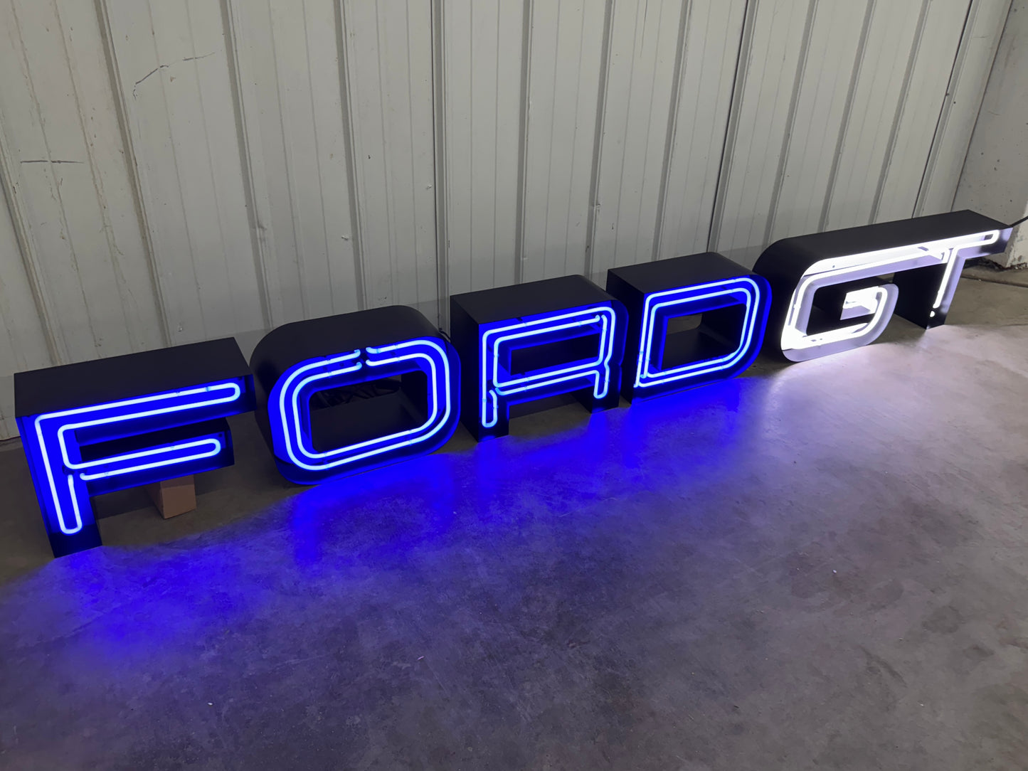 Ford GT Neon Sign #N154