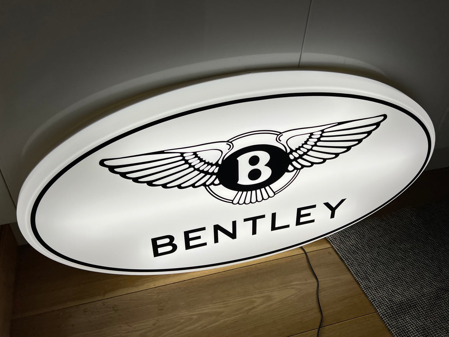 Bentley White Illuminated Logo Sign #B10