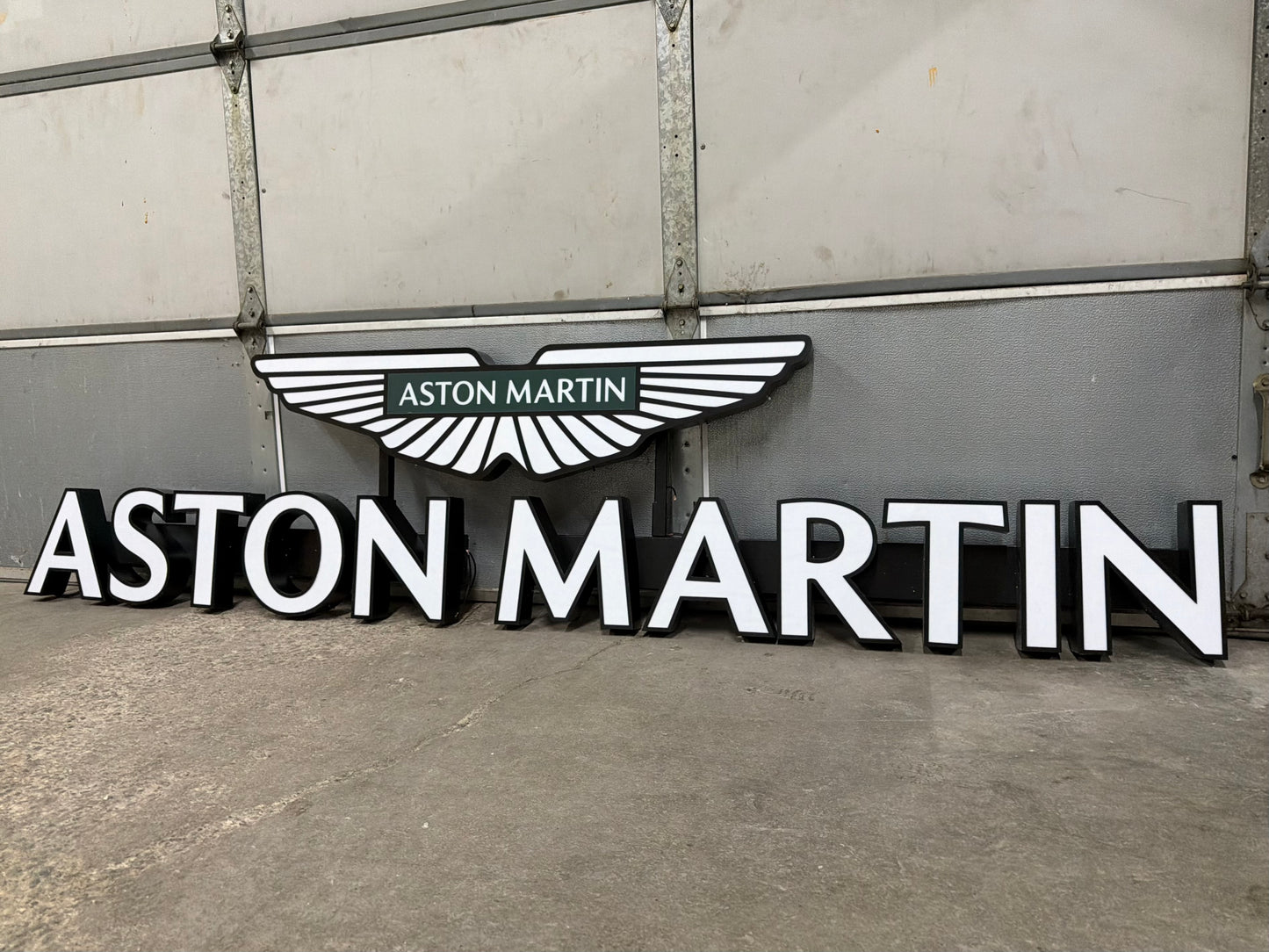 Aston Martin Illuminated Sign #D58