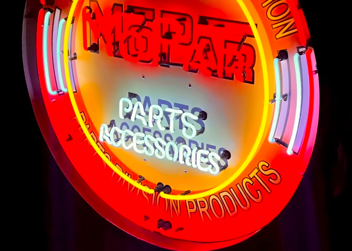 Mopar Parts Neon Sign #N68