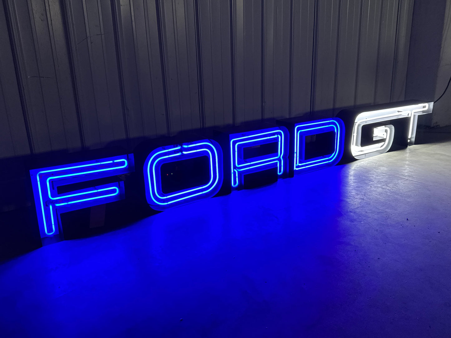 Ford GT Neon Sign #N154