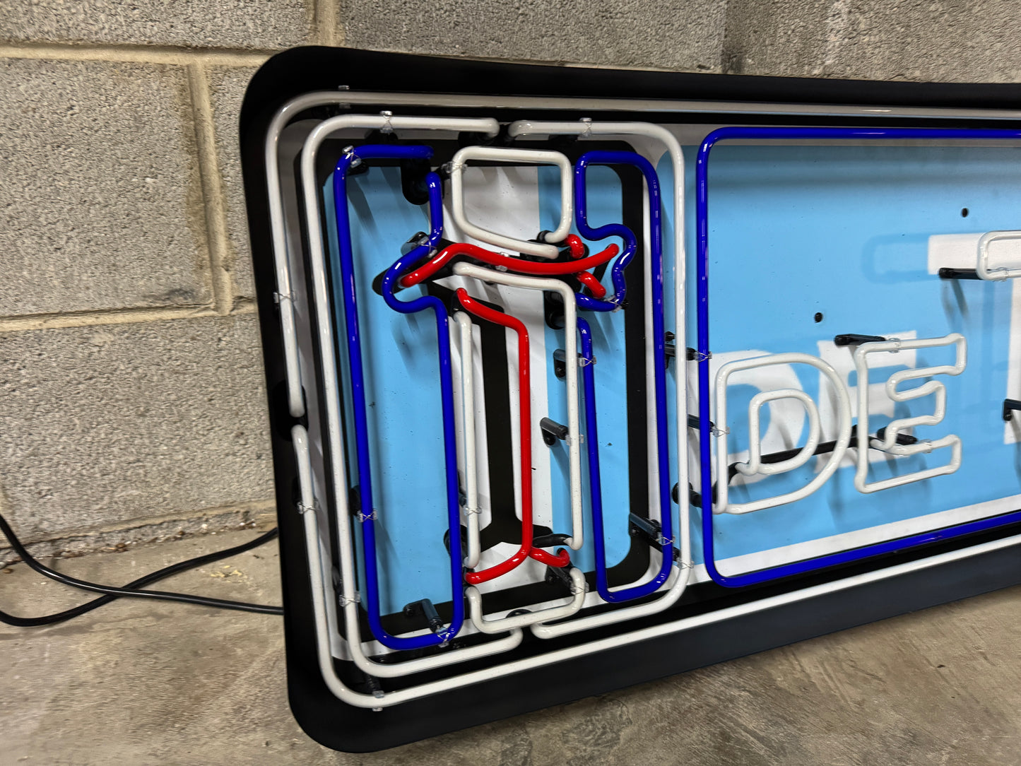 DeTomaso Neon Sign #N149